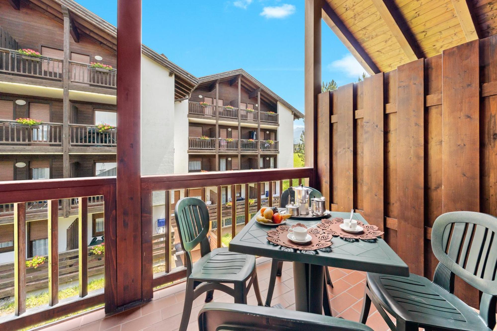 Aparthotel Des Alpes Cavalese Ngoại thất bức ảnh