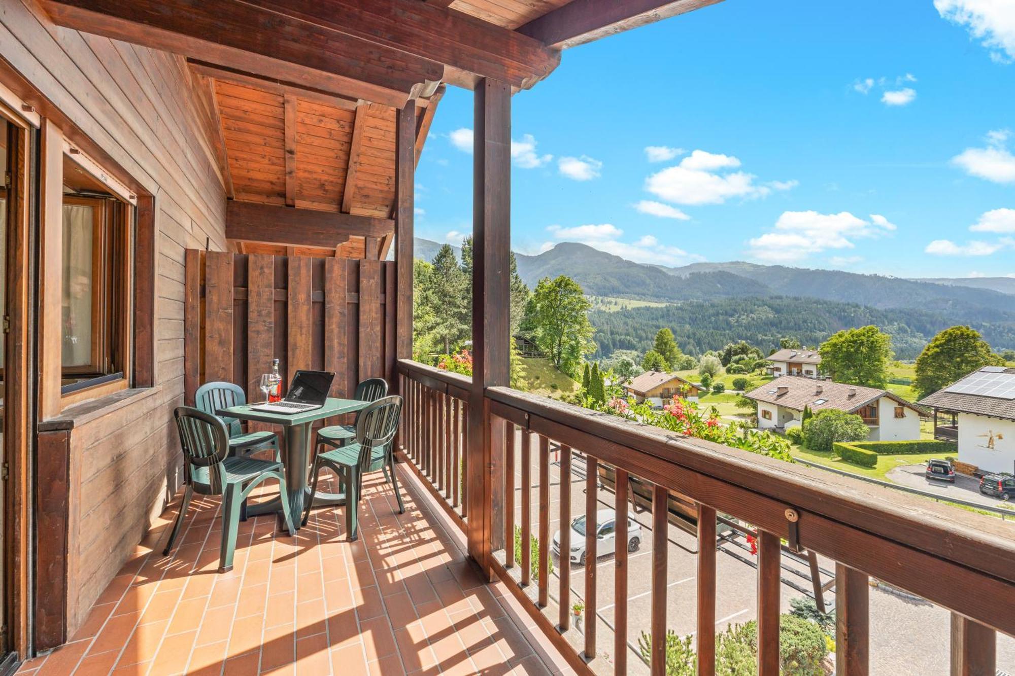Aparthotel Des Alpes Cavalese Ngoại thất bức ảnh