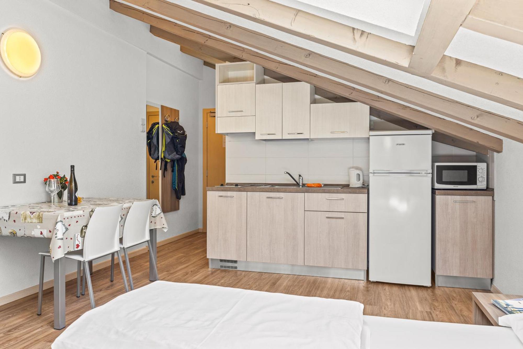 Aparthotel Des Alpes Cavalese Ngoại thất bức ảnh