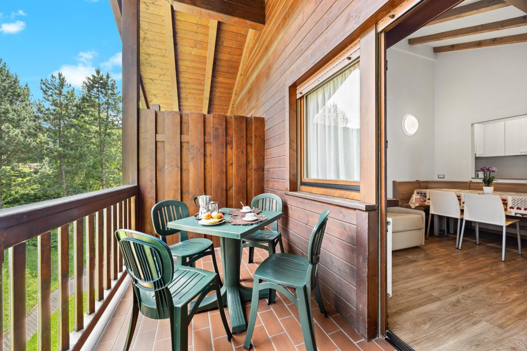 Aparthotel Des Alpes Cavalese Ngoại thất bức ảnh