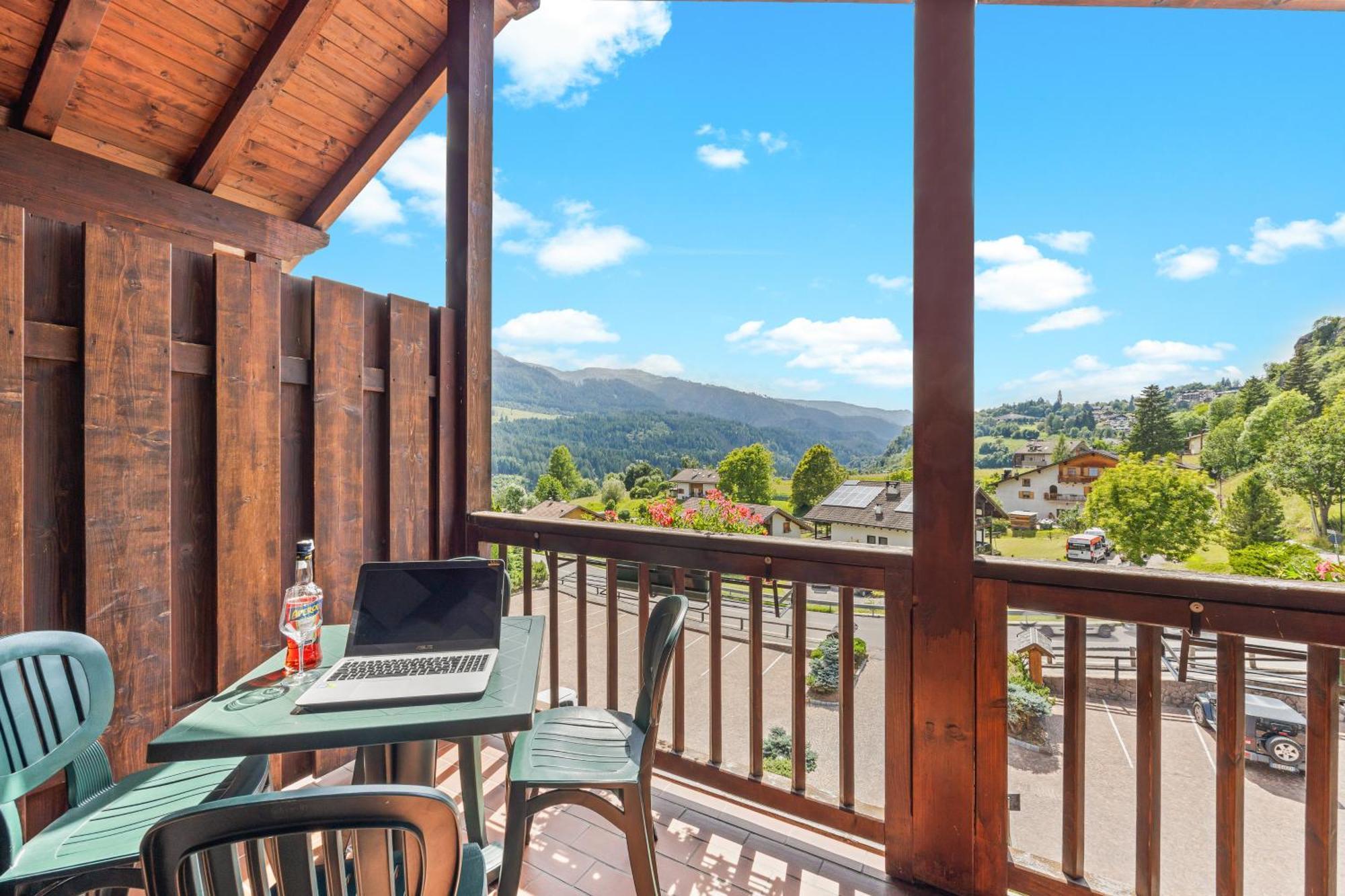 Aparthotel Des Alpes Cavalese Ngoại thất bức ảnh