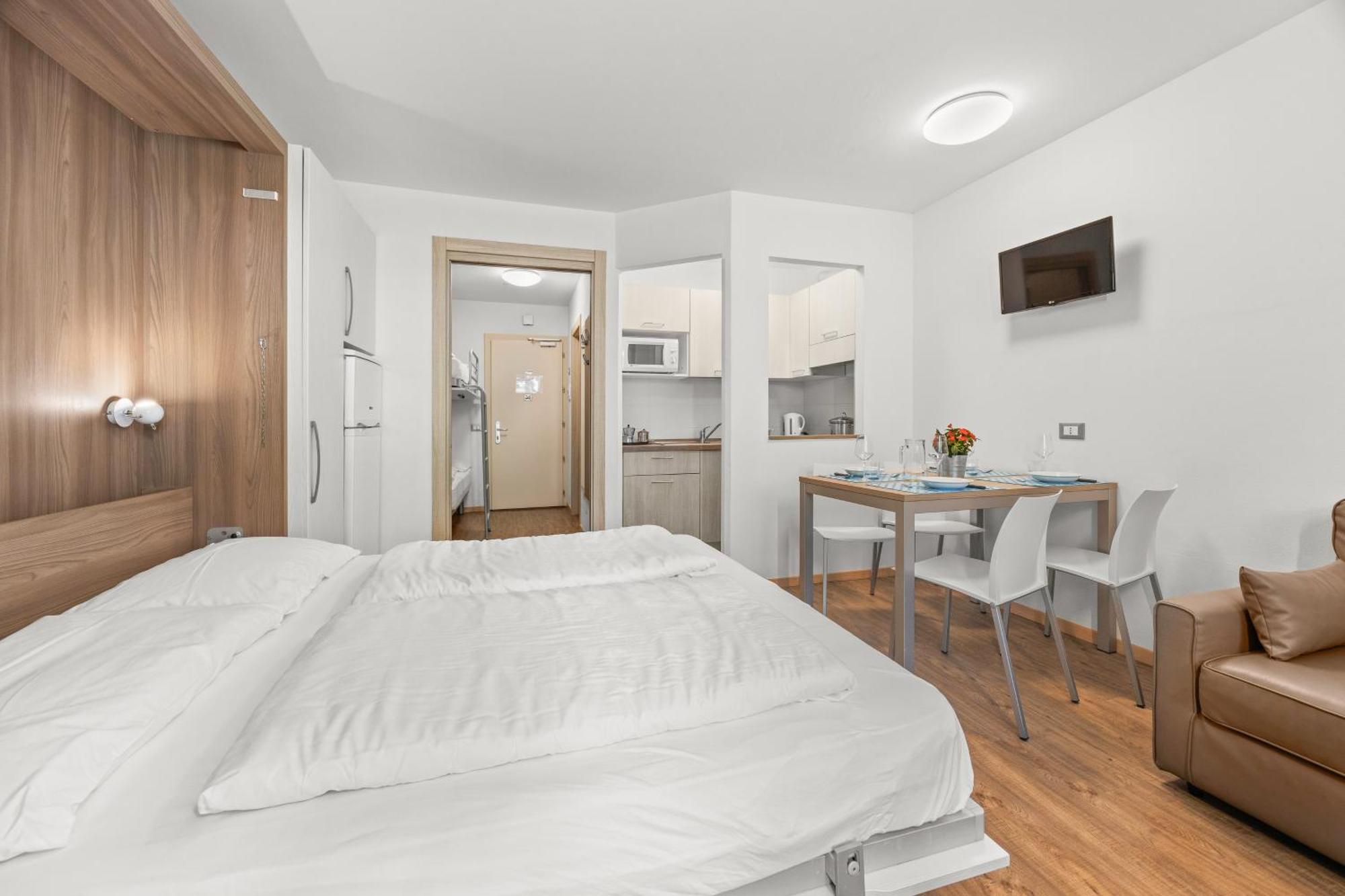 Aparthotel Des Alpes Cavalese Phòng bức ảnh