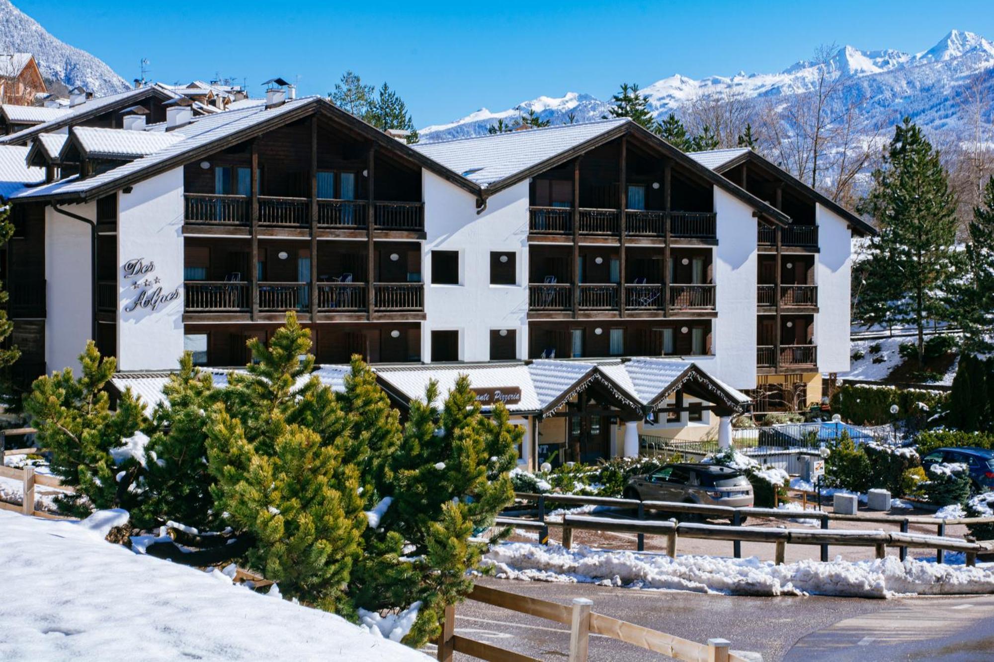 Aparthotel Des Alpes Cavalese Ngoại thất bức ảnh