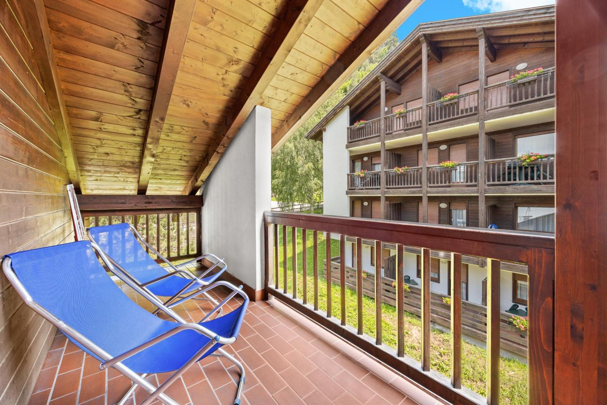 Aparthotel Des Alpes Cavalese Phòng bức ảnh