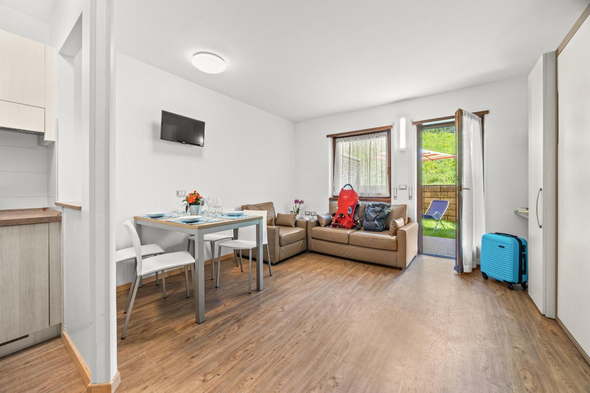 Aparthotel Des Alpes Cavalese Phòng bức ảnh