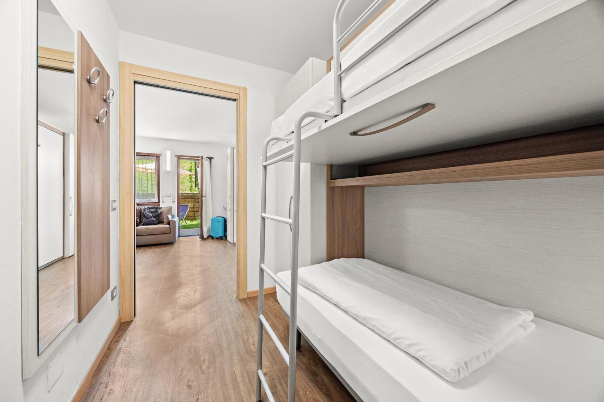 Aparthotel Des Alpes Cavalese Ngoại thất bức ảnh