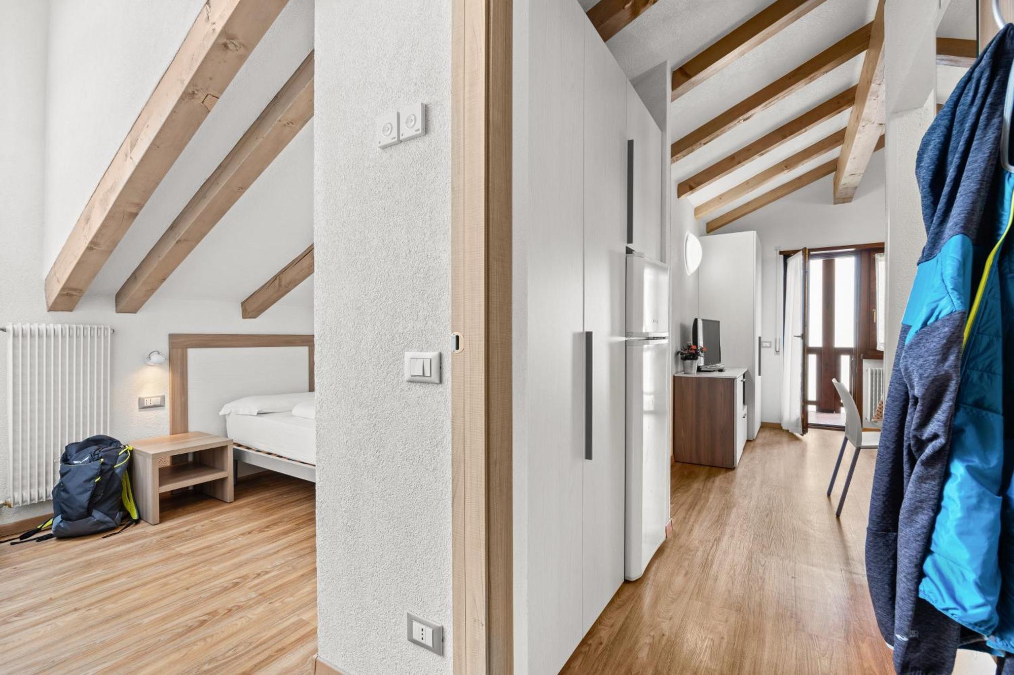 Aparthotel Des Alpes Cavalese Phòng bức ảnh